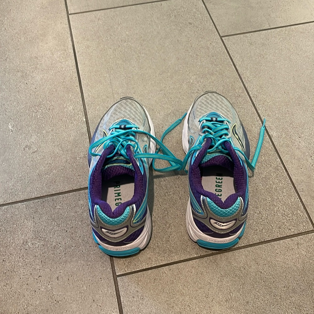 Saucony women’s shoes